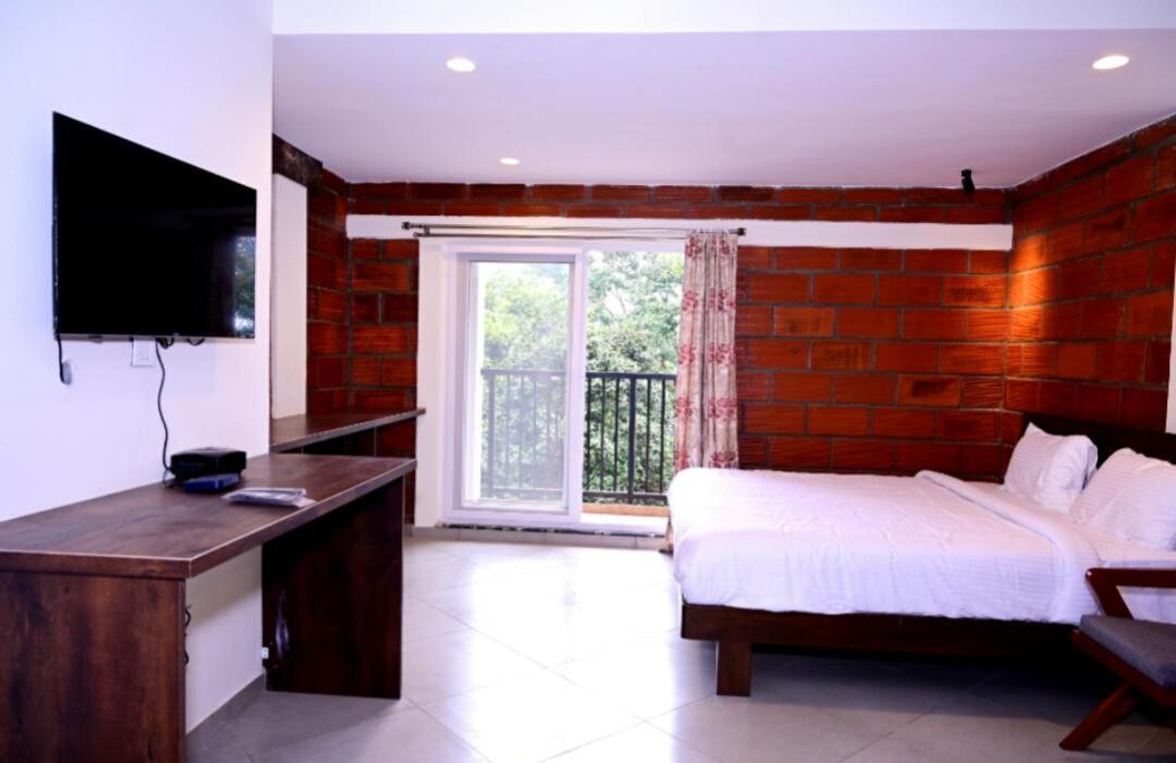 Coorg Vismaya Resort Madikeri Extérieur photo