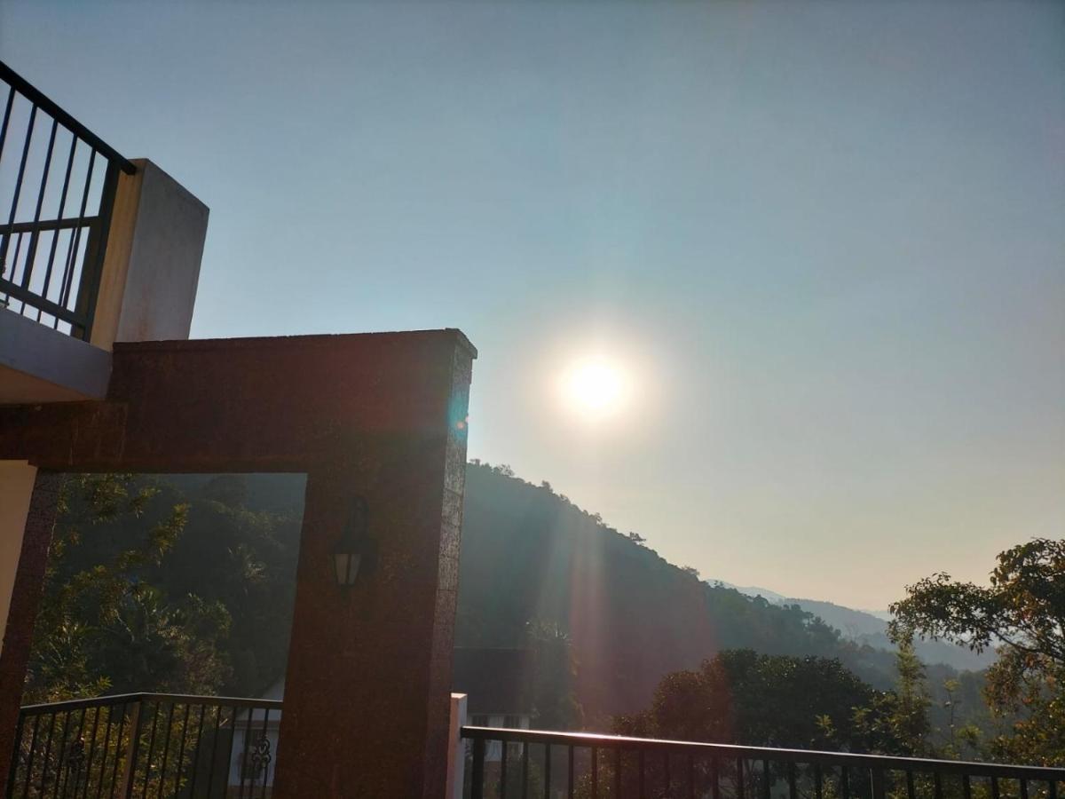 Coorg Vismaya Resort Madikeri Extérieur photo